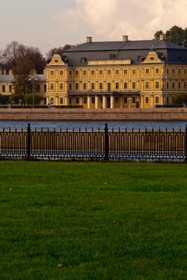 Меншиковский дворец фото